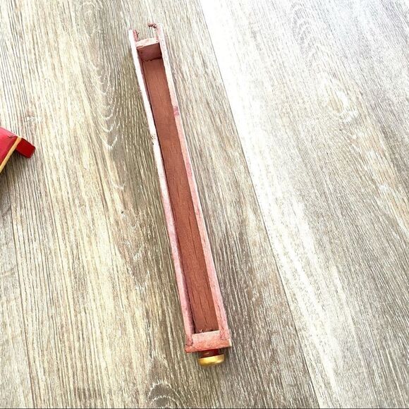 Red carved wooden incense burner - Picture 12 of 16